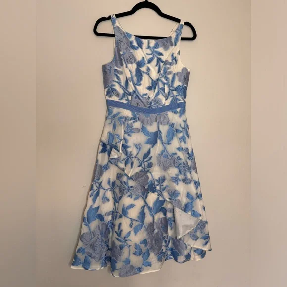 Adrianna Papell Women's Organza Jacquard Dress - Picture 3 of 5